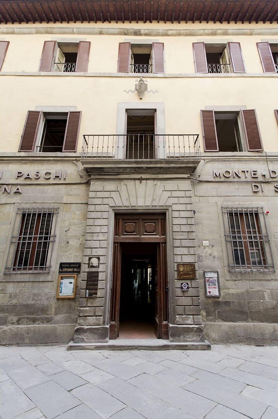 Main entrance and outdoor view