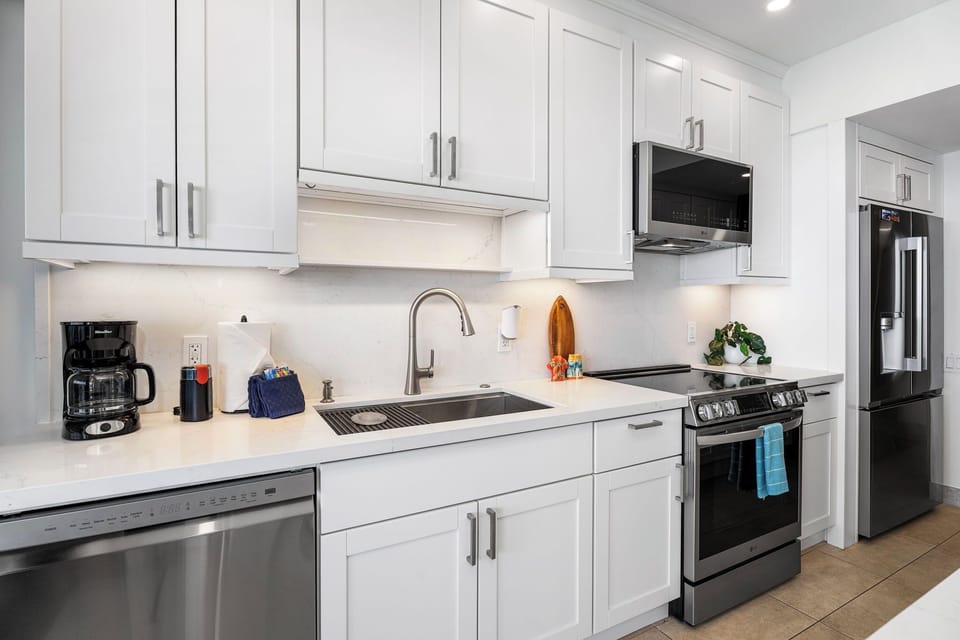 Completely updated (2025) kitchen!