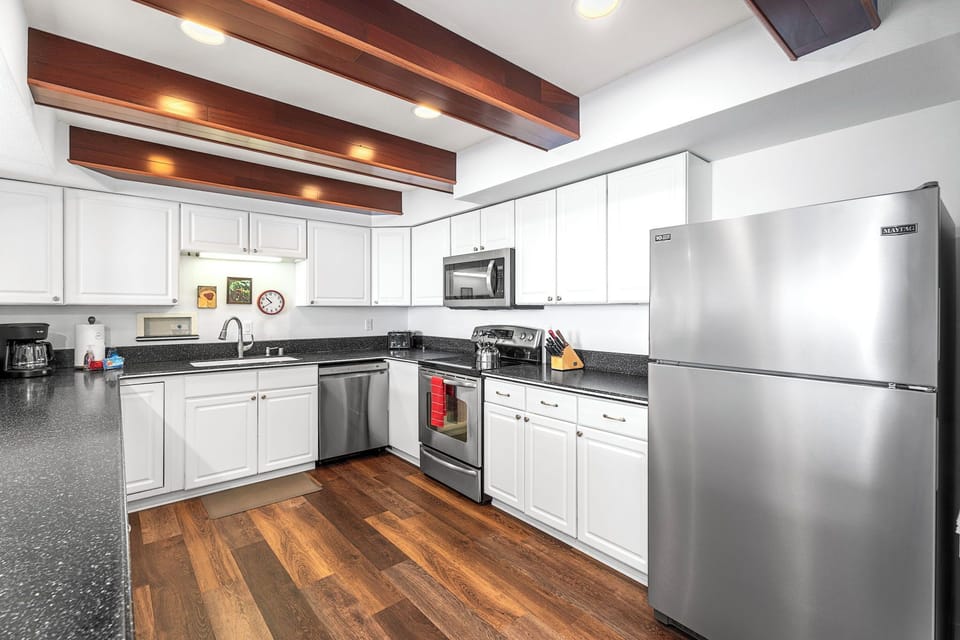 Large, well-equipped kitchen ideal for preparing meals during your stay