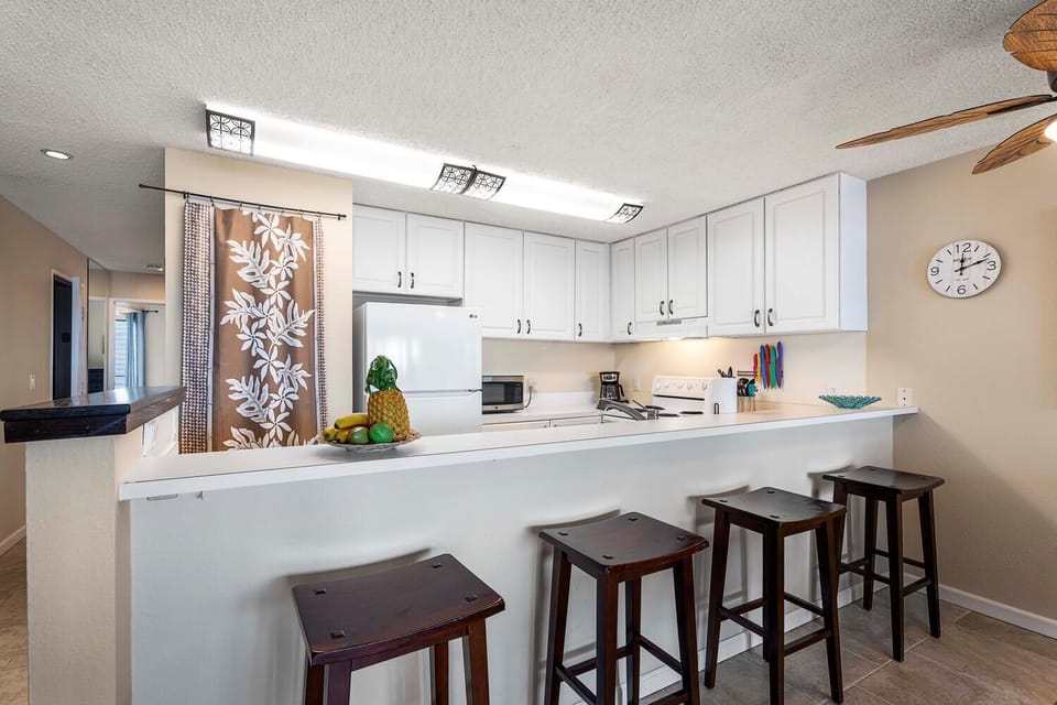 Kitchen With Breakfast Bar
