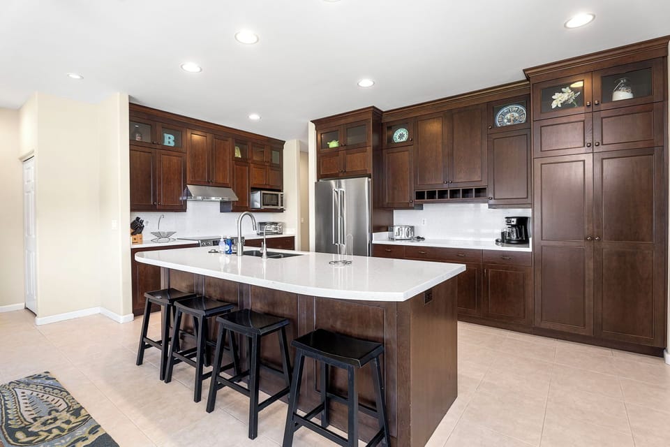 Silestone countertops and granite sink