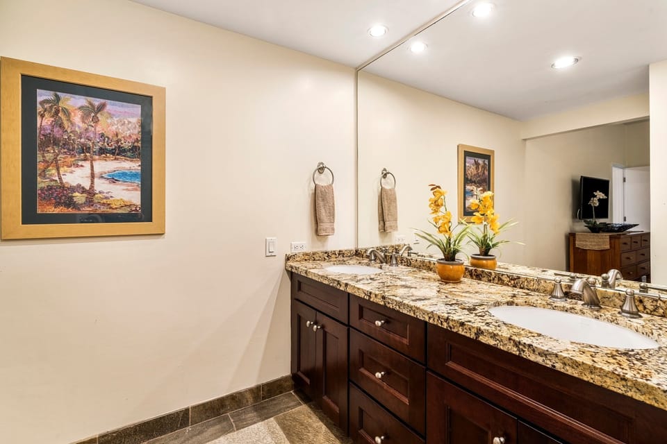 Bathroom 2 with Double Sinks