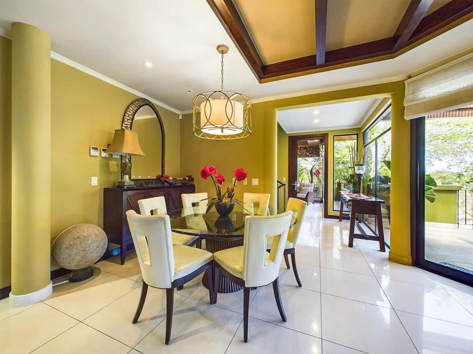 Dining Area for 6