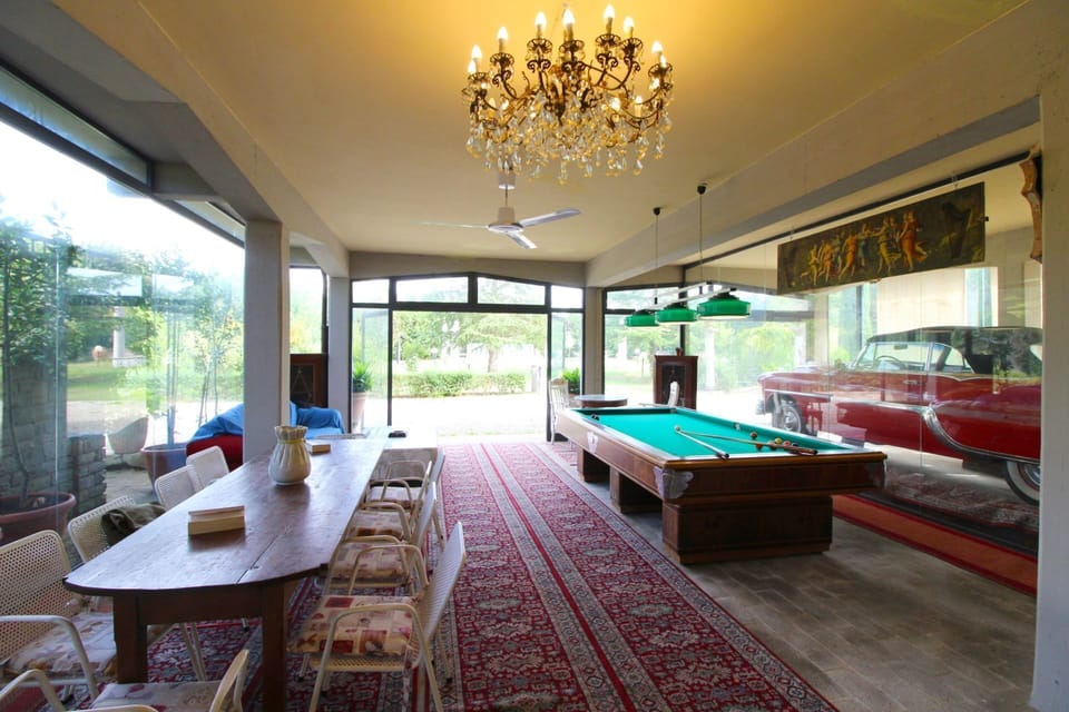 Room, Property, Interior Design, Building, Furniture, Ceiling, Table, House, Dining Room, Living Room