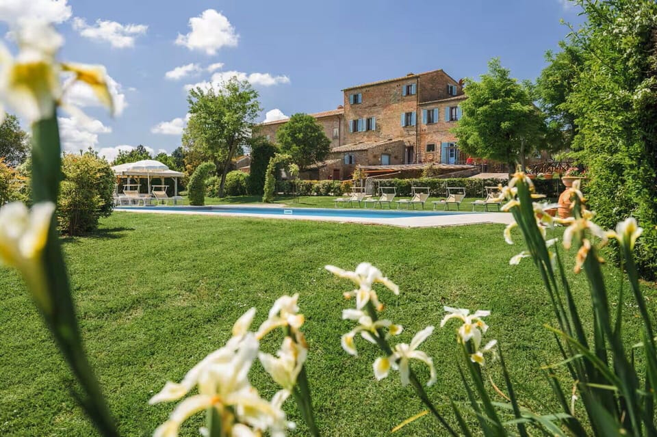 Building Exterior, Garden, Outdoor, Pool