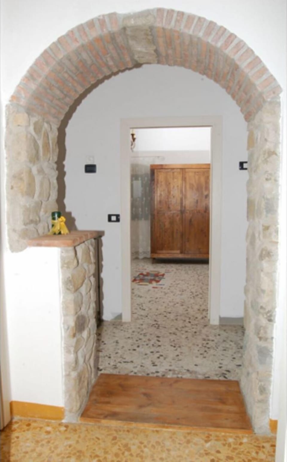 Arch, Property, Architecture, Room, Building, Wall, Door, Floor, House