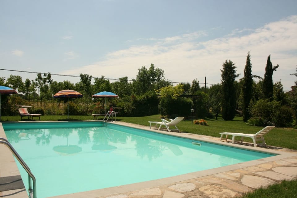 Water, Plant, Sky, Property, Cloud, Swimming Pool, Tree, Nature, Azure, Grass