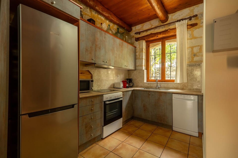 Bathroom, Kitchen