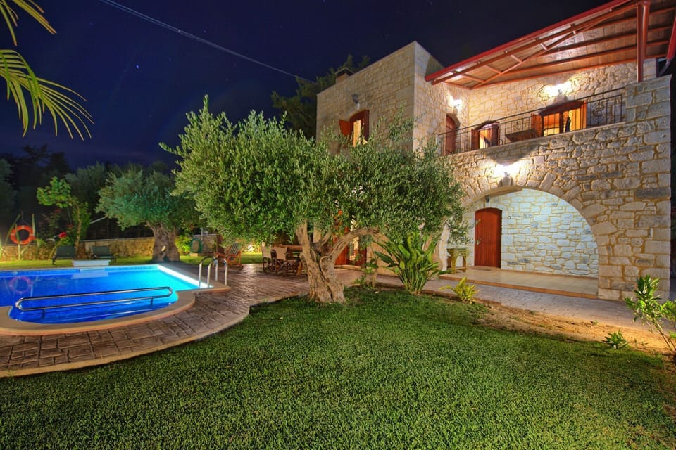 Building Exterior, Garden, Outdoor, Pool, Scenic View
