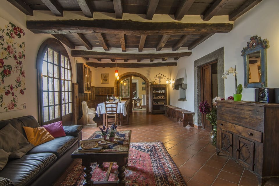 Property, Room, Building, Interior Design, Living Room, Ceiling, House, Estate, Architecture, Real Estate