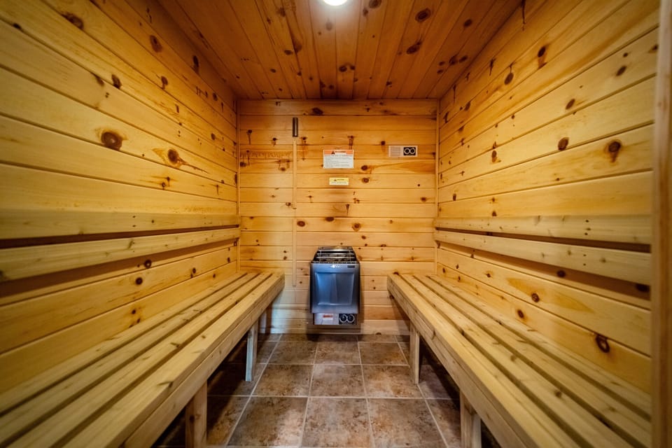 Rejuvenate muscles in the blissful Finlandian Dry Sauna.