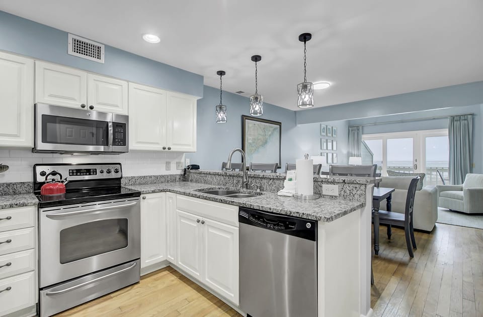 Fully equipped kitchen.