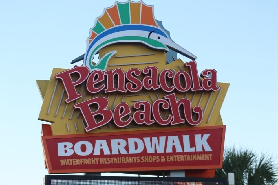 GREAT PLACE TO DINE AND SHOP