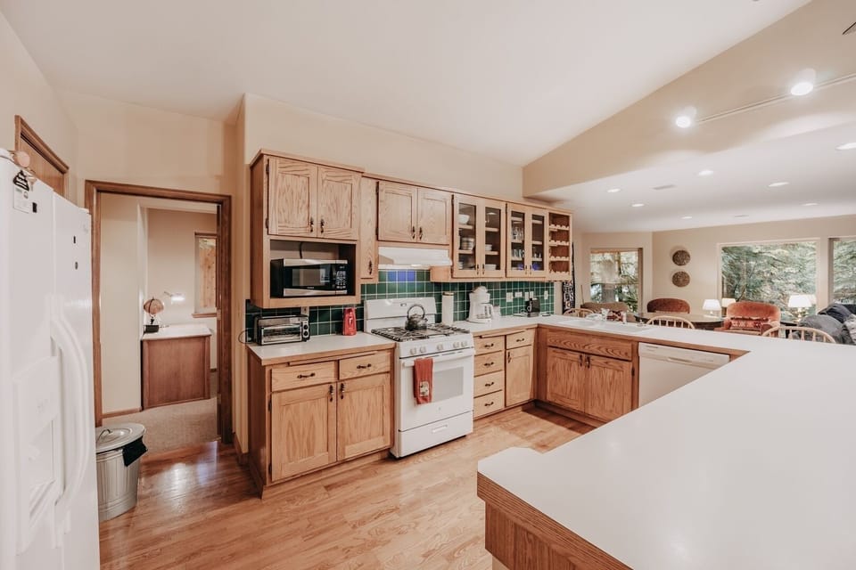 Another view of the kitchen