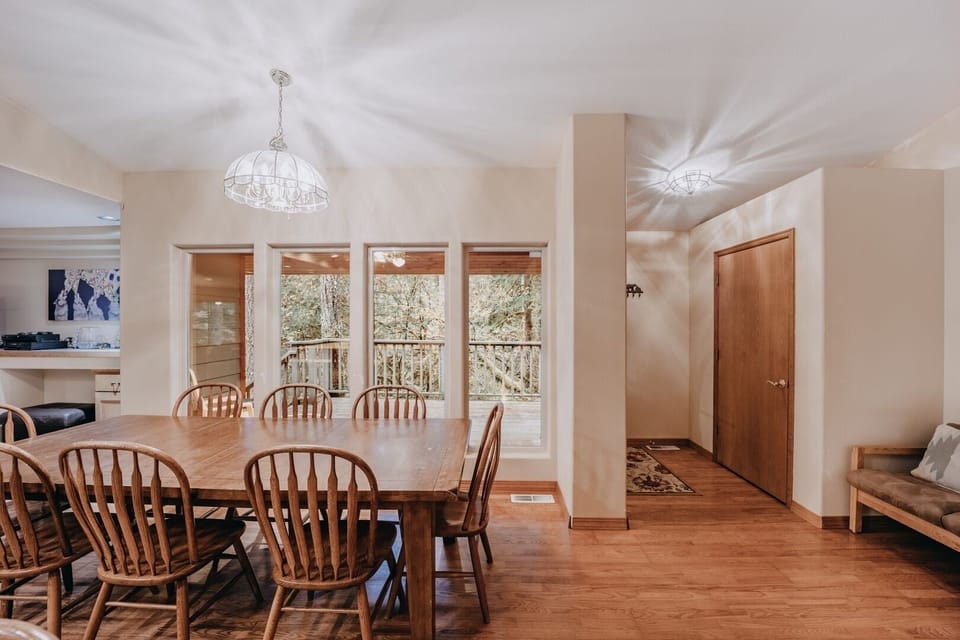 Dinning room and main entrance