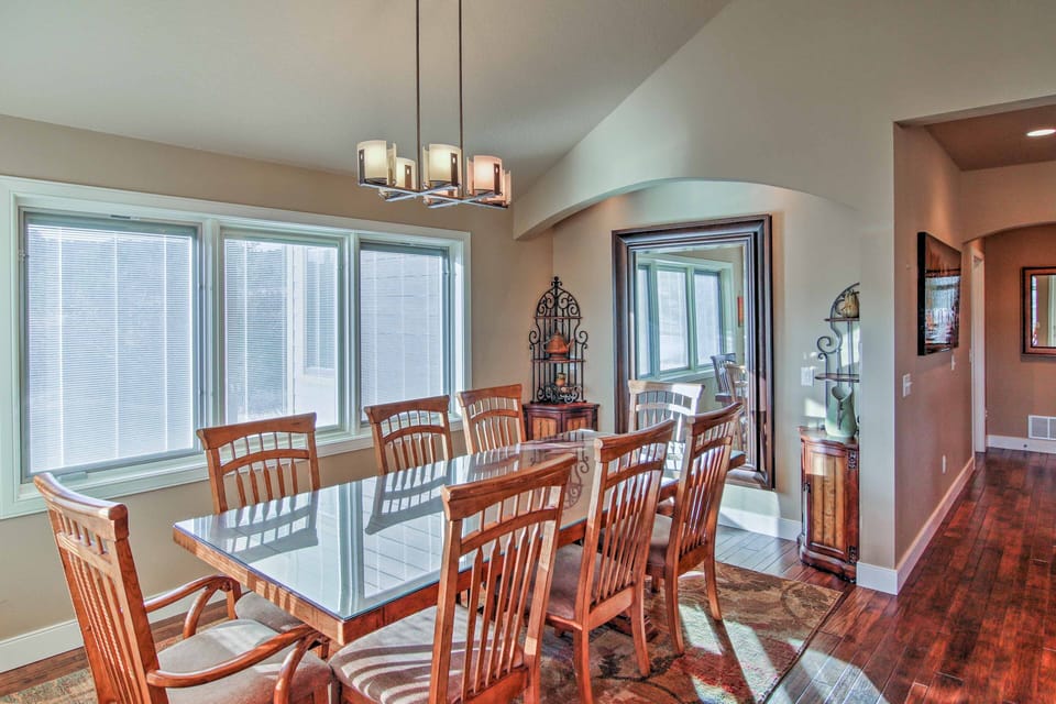 Dining Space | Dishware/Flatware | 1st Floor