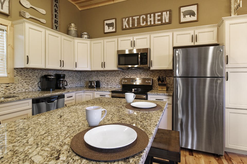 Beautiful kitchen Fully Stocked with everything you can possibly need!