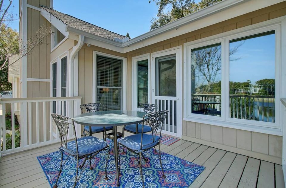 Outdoor dining.