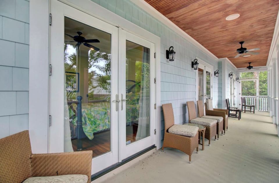 Outdoor Porch