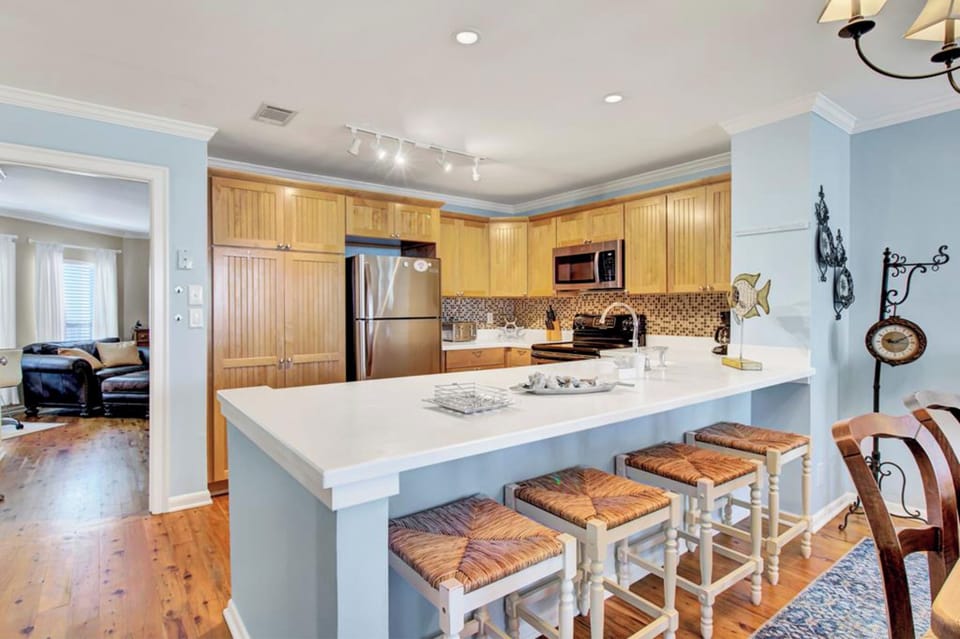 Updated kitchen and dining space.
