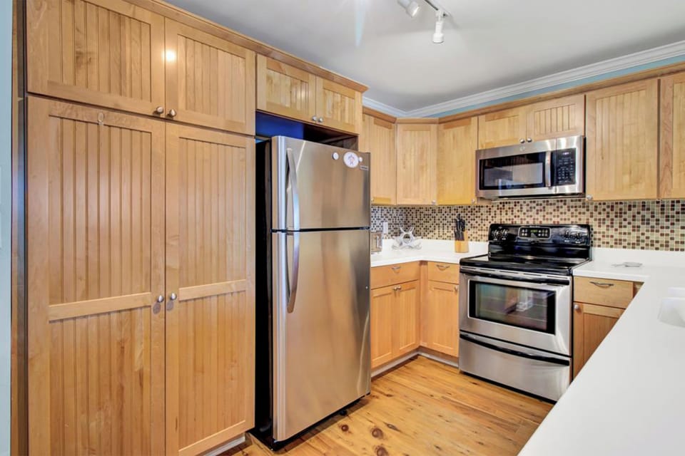Kitchen/Dining Area.