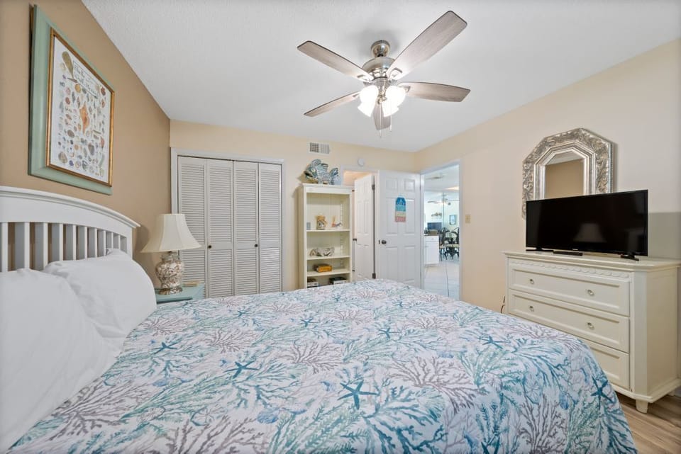 17 Edgewater 52 Bedroom 2