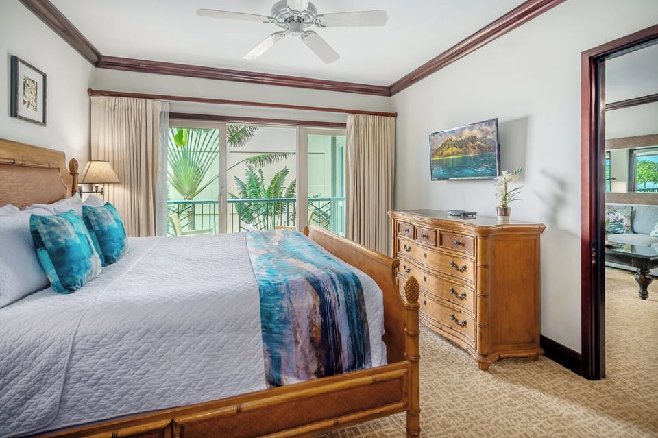 Waipouli Beach Resort H207 - Bedroom King