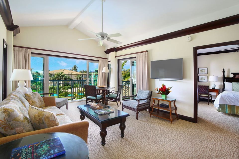 C404 Ocean & Pool View