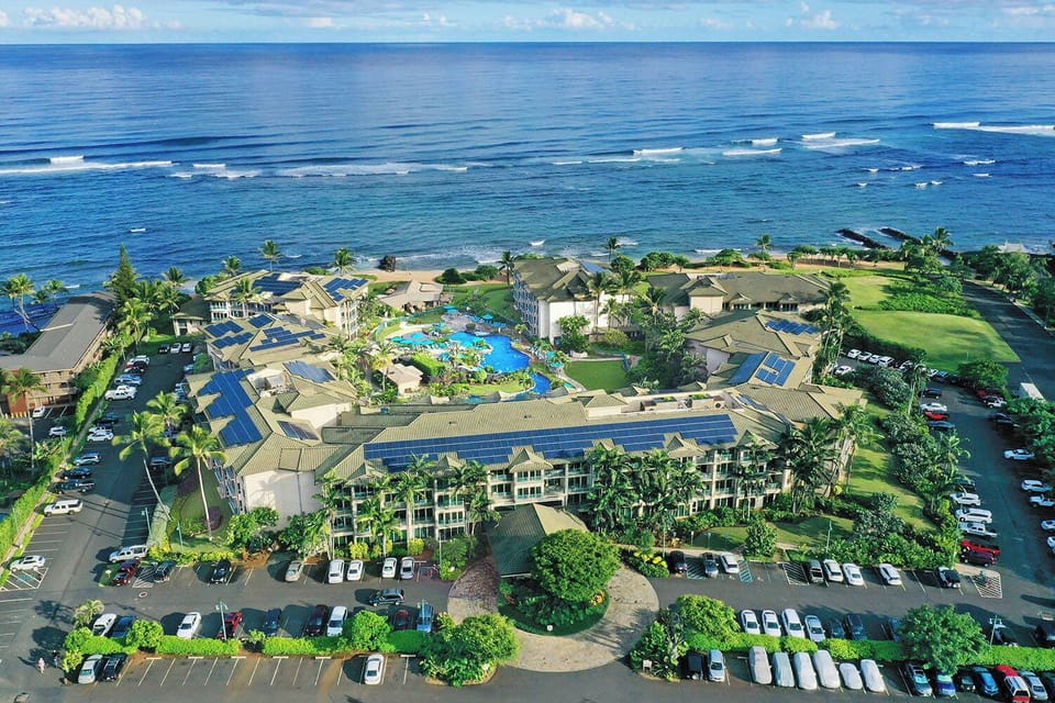 Oceanfront Waipouli Beach Resort