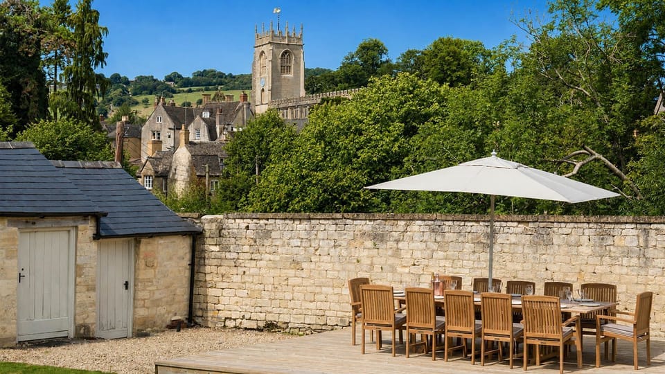 Terrace, Almsbury Farmhouse at Sudeley Castle, Bolthole Retreats