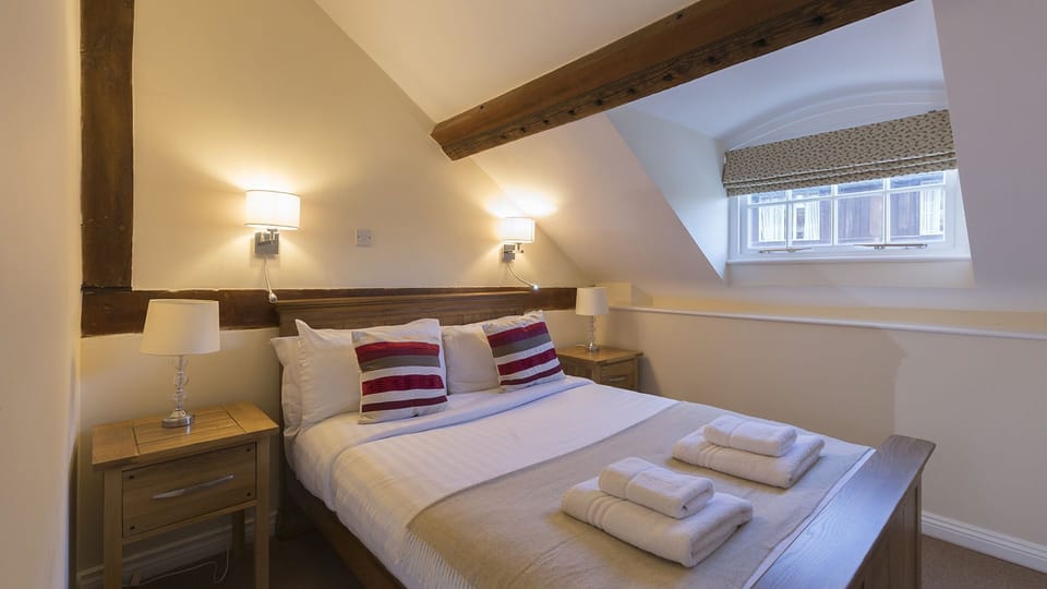 Bedroom 1, Charles I at Sudeley Castle, Bolthole Retreats