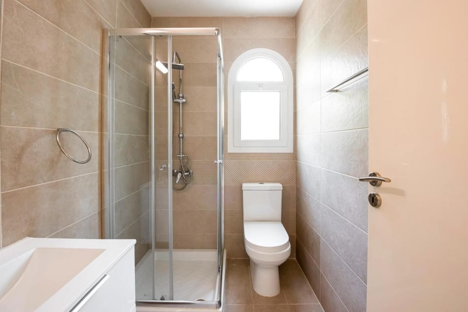 En-suite master bedroom