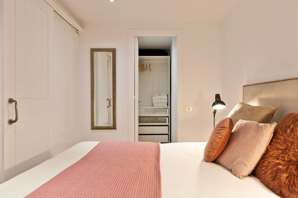 SUITE PRINCIPAL CON ARMARIO 