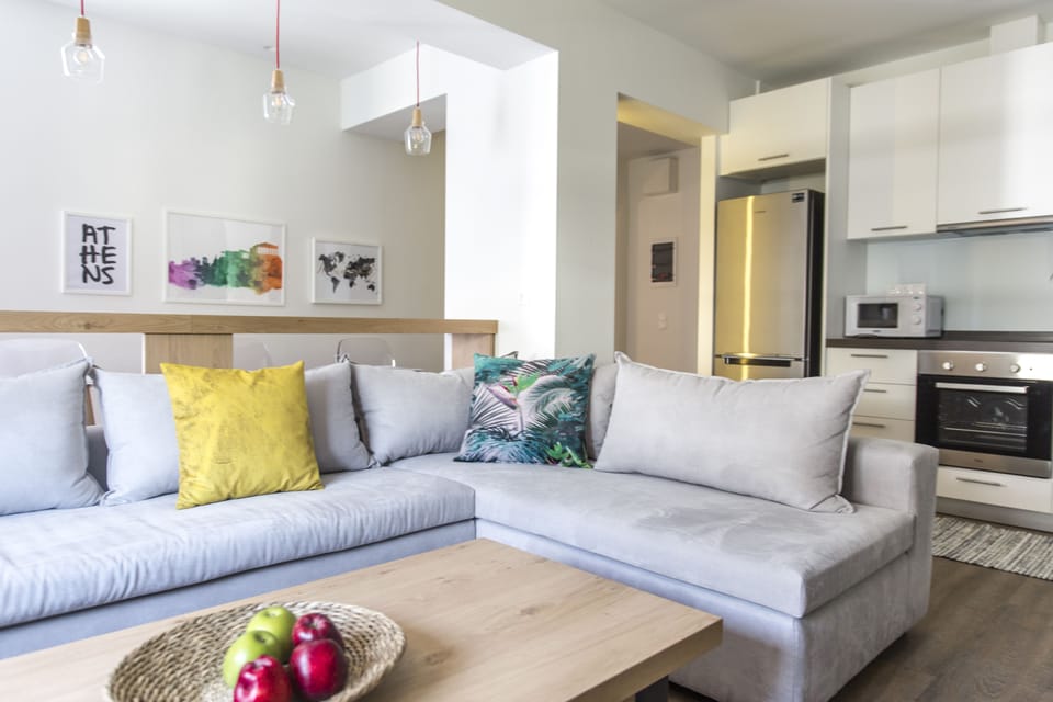 Deluxe Apartment, 4 Bedrooms, Balcony, City View | Living area