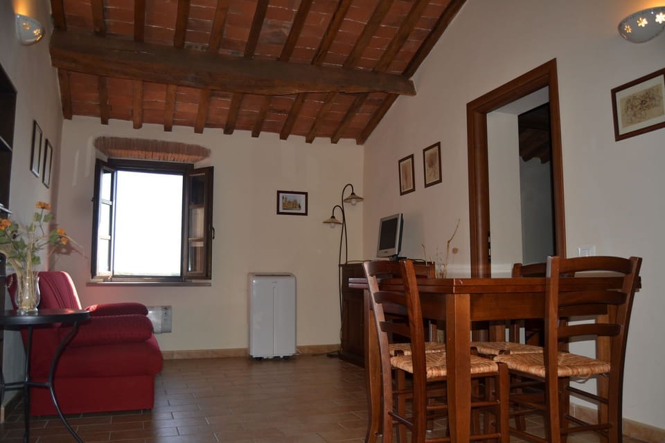 Room, Property, Building, House, Furniture, Floor, Ceiling, Hardwood, Interior Design, Table