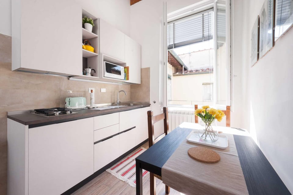 Apartment, 1 Bedroom | Private kitchen | Full-size fridge, microwave, oven, stovetop