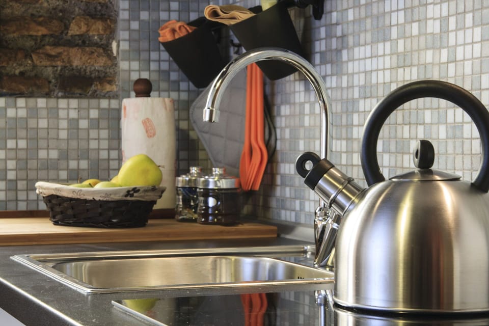 Countertop, Kitchen, Small Appliance, Home Appliance, Room