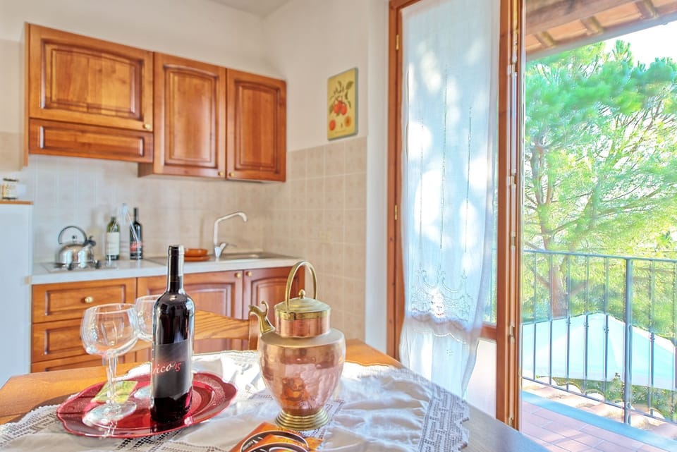 Dining Room, Kitchen