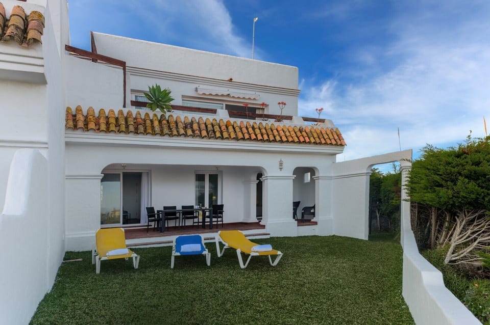 Garden of the Villa Cala Encendida terrace in Villas Flamenco in Conil