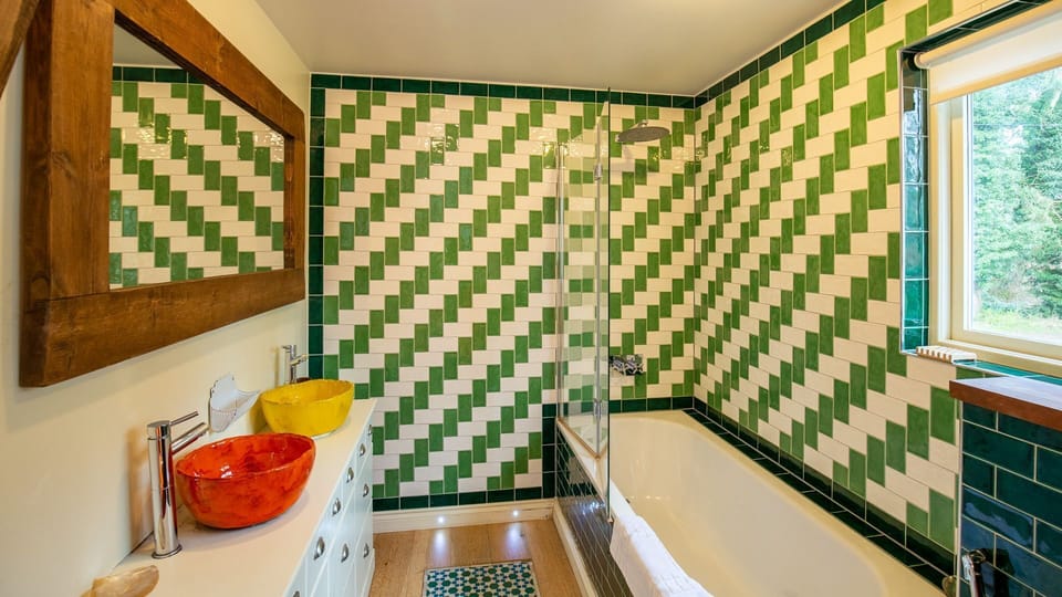 Ensuite to Bedroom One, Brock Cottage, Bolthole Retreats