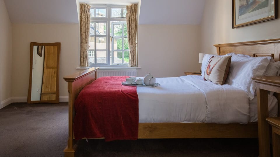 Bedroom One, Lord High Admiral at Sudeley Castle, Bolthole Retreats