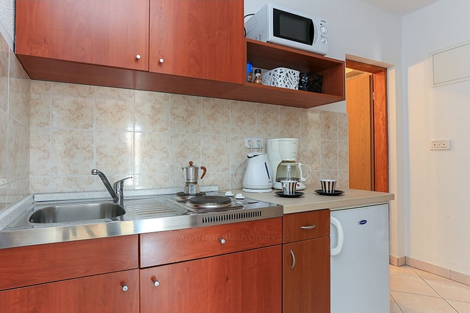 Kitchenette with microwave oven