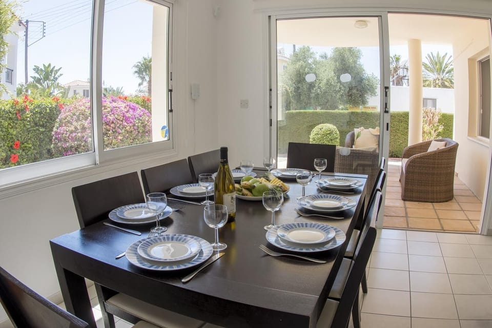 Villa Oasis by Ezoria Villas (1881)