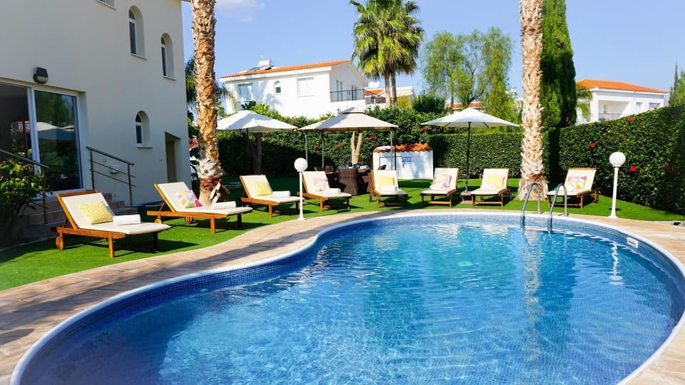 Villa Oasis by Ezoria Villas (1865)