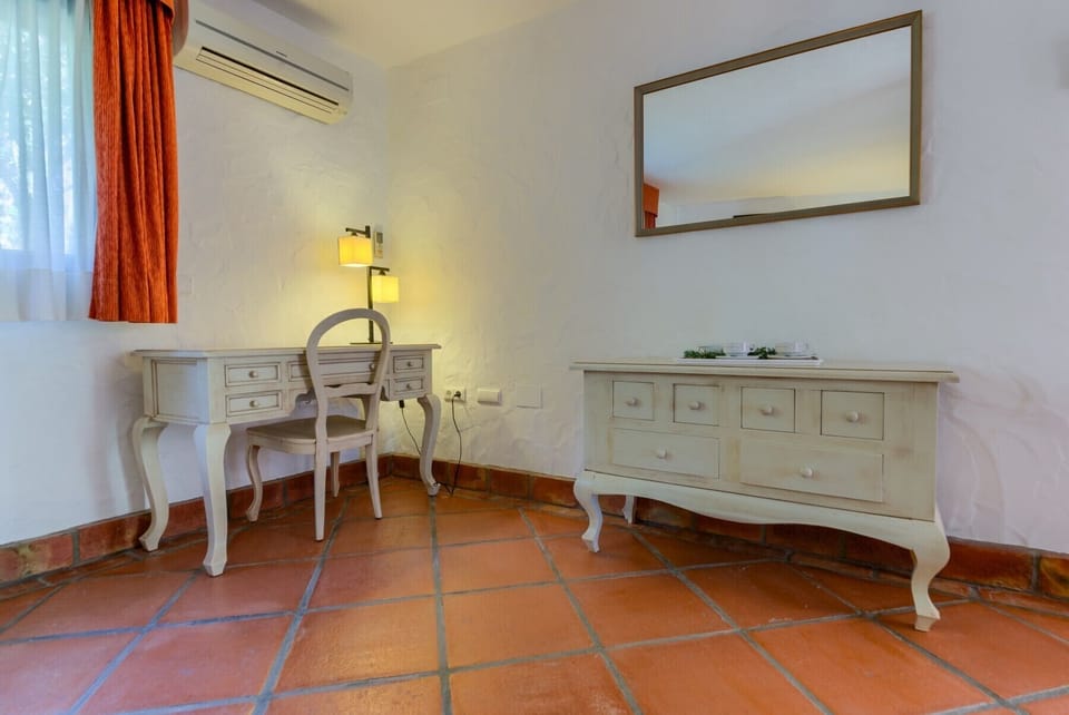Dresser of Hierbabuena Apartment in Hacienda Roche Viejo in Conil