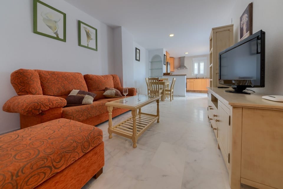Sofás ant tv of Bécquer apartment un Villas Flamenco Rentals in Conil