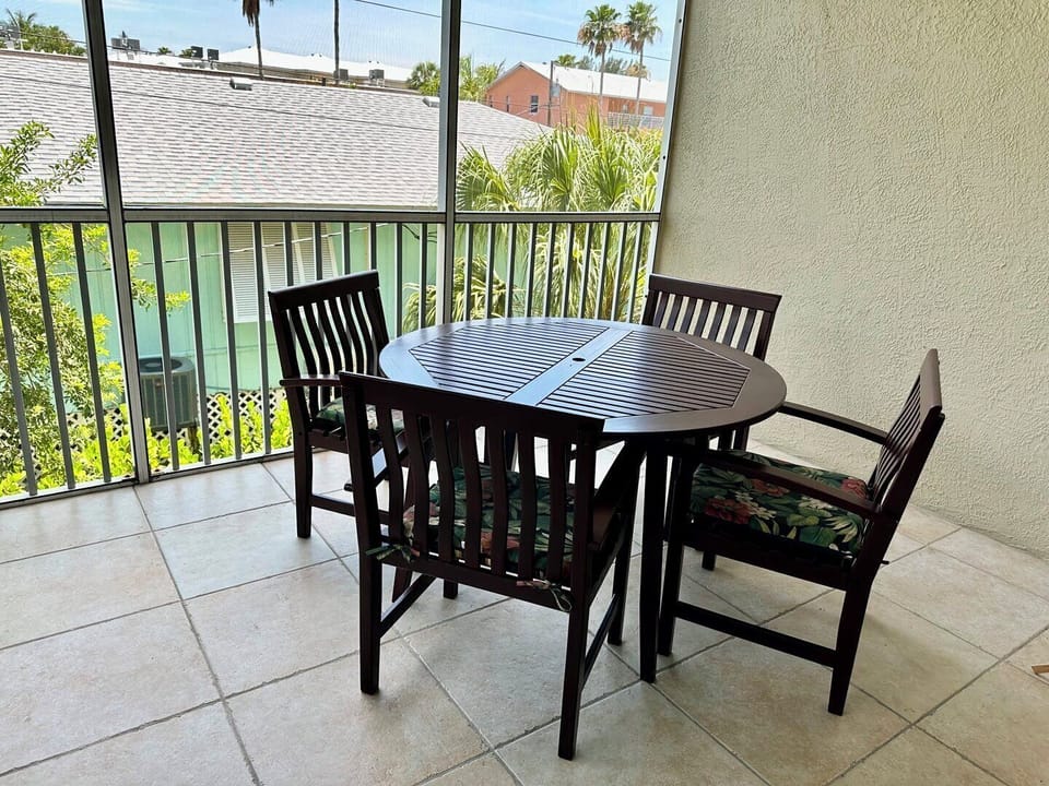 Lanai 2