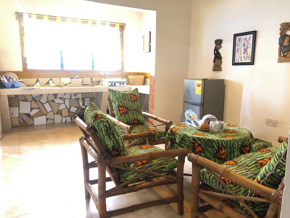 Apartment, 2 Bedrooms | Living area | TV