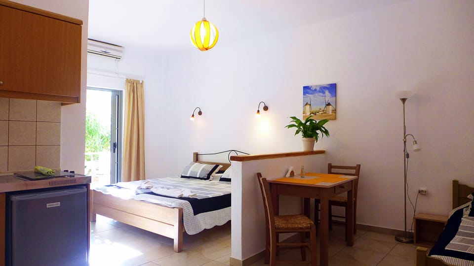Studio (Triple) | Room amenity