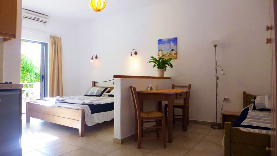 Studio (Triple) | Room amenity